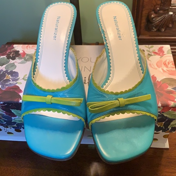 Naturalizer Teal and Green Slides, Size 8-1/2 M - Picture 2 of 8